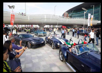 دبي تدخل «جينيس» بموكب استعراضي يضم 58 سيارة فارهة