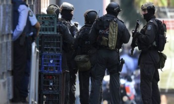 هروب 5 من الرهائن المحتجزين في مقهى في سيدني بعد 6 ساعات من عملية الاحتجاز