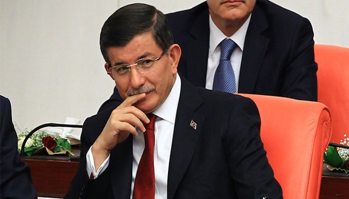 «داود أوغلو» يستبعد الائتلاف الحكومي مع الأكراد .. وترقب تركي لانتخاب رئيس البرلمان