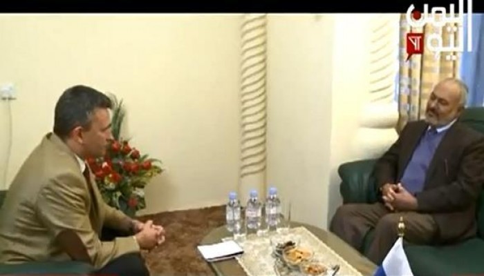 فيديو.. المخلوع «صالح» يزور سفارة روسيا مجددا للتضامن معها ضد تركيا