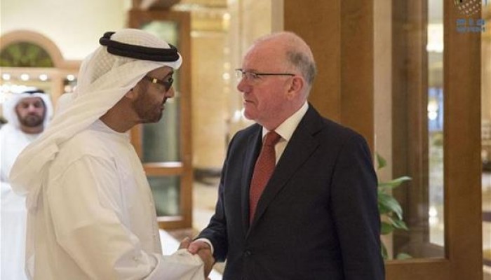 «محمد بن زايد» يبحث مع وزير الخارجية الأيرلندي تعزيز العلاقات الثنائية