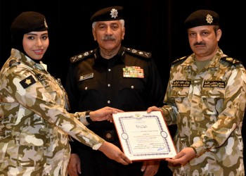 الكويت: لا مانع من انخراط المرأة في الخدمة العسكرية
