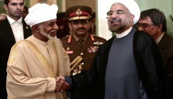 كاتب سعودي يحذر: سلطنة عمان على حافة السقوط في فخ الهيمنة الإيرانية