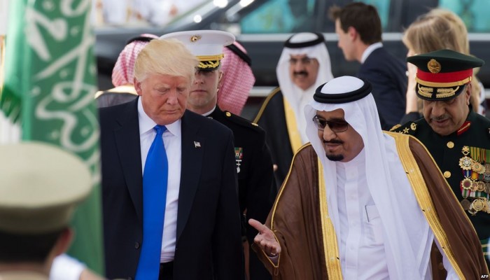 بلومبرغ: أمريكا تضغط على السعودية لحل أزمتي قطر واليمن