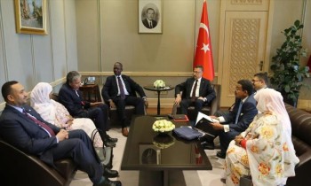 نائب الرئيس التركي يستقبل مساعد الرئيس السوداني