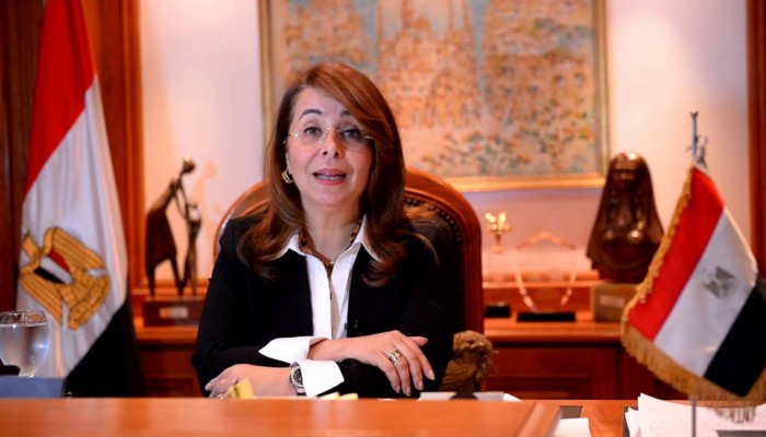 وزيرة مصرية تتعهد بتعطيل خصوبة النساء في الصعيد