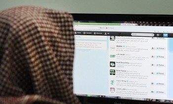 إجبار مغرد سعودي على الاعتذار لفتاة اتهمها باعتناق فكر «الدولة الإسلامية»