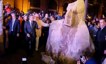 وزير الآثار المصري: تمثال «المطرية» المكتشف لـ«بسمتيك الأول»