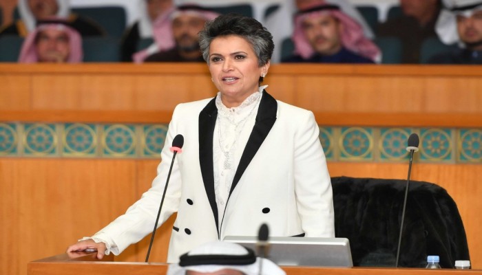 نائبة كويتية تطالب بوقف تراخيص القيادة للوافدين الخليج الجديد