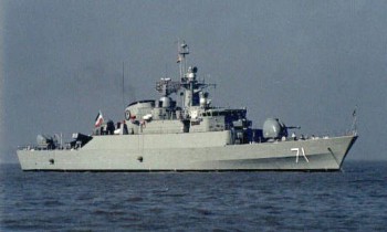 سفينتان حربيتان إيرانيتان إلى خليج عدن