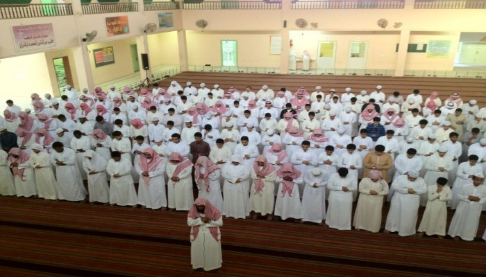 السعودية إيقاف رواتب أئمة المساجد شائعة الخليج الجديد