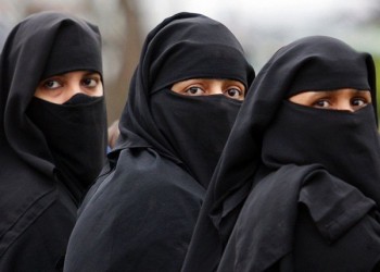 السعودية تجذب الأنظار بسماحها للمرأة بحضور فعاليات «اليوم الوطني»