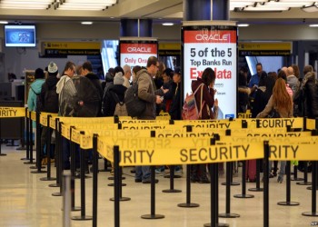 أمريكا تطالب 105 دول بتعزيز فحص أجهزة الركاب الإلكترونية بمطاراتها