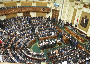 «النواب» المصري يسعى لإسقاط عضوية معارضين ويمهد لتعديل الدستور