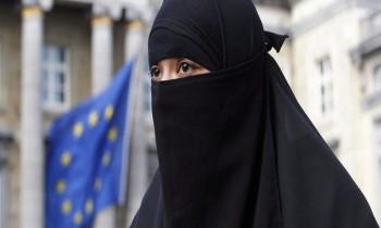 مسلمات الدنمارك يتحدين قرار حظر النقاب في الأماكن العامة