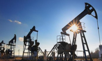 تراجع أسعار النفط العالمي من أعلى مستوى لها في 2019