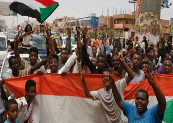 السودان على خطا الربيع العربي.. يسقط الديكتاتور ويبقى أعوانه