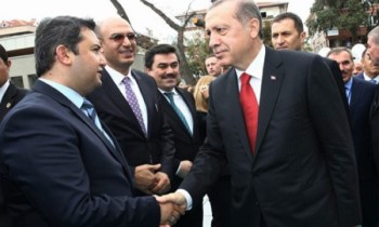استقالة عضوين بارزين بحزب العدالة والتنمية الحاكم في تركيا