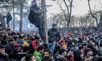 تركيا: أكثر من 142 ألف لاجئ عبروا الحدود تجاه اليونان