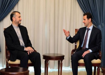 برلماني إيراني رفيع ينفي تقارير عن اتفاق بشأن استقالة الأسد