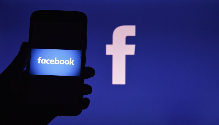 فيسبوك تفصل موظفا رفض موقف مارك من منشورات ترامب