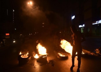 تجدد الاحتجاجات في لبنان بسبب سعر الدولار.. قطع طرق واشتباكات