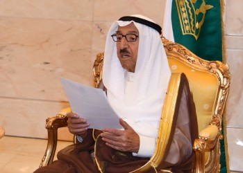 أمير الكويت يدعو مجلس أمناء نزاهة لمكافحة الفساد بحزم