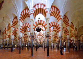 حاكم الشارقة يطالب بإعادة مسجد قرطبة بإسبانيا للمسلمين