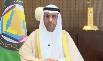 أمين التعاون الخليجي يجري مباحثات مع وزيري التجارة والمالية القطريين