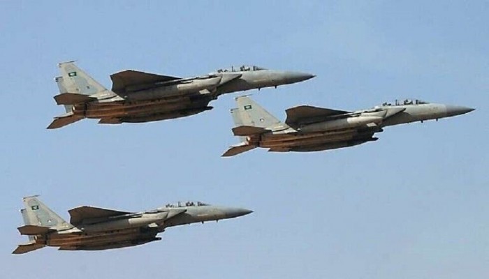 التحالف العربي يعلن تدمير منظومة دفاع جوي للحوثيين بصنعاء (فيديو)