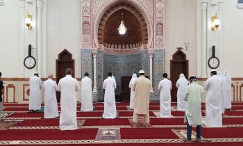 سلطنة عمان تعيد فتح المساجد منتصف نوفمبر المقبل