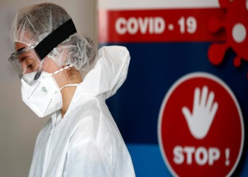 أكثر من 18 ألف إصابة جديدة بكورونا في فرنسا.. وماكرون يلوح بإعادة القيود