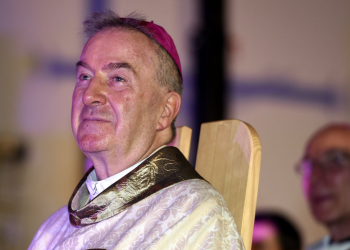 محاكمة سفير الفاتيكان السابق في فرنسا بتهم تحرش جنسي