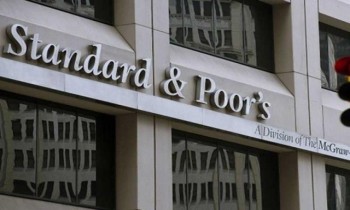 ستاندرد آند بورز تتوقع استمرار انخفاض أرباح بنوك الخليج في 2021