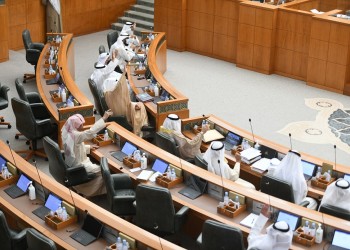 البرلمان الكويتي يوافق على تأجيل أقساط القروض للتخفيف من تداعيات كورونا
