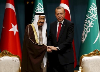 العاهل السعودي يتلقى اتصالا من الرئيس التركي للتهنئة برمضان