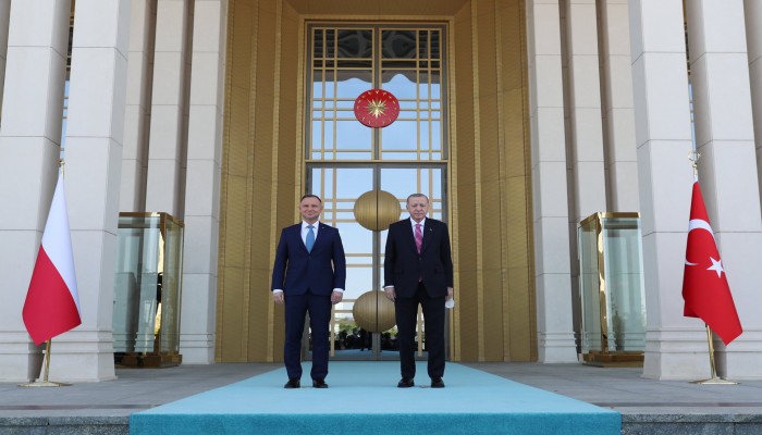 أردوغان: بولندا أول عضو بالناتو يستورد المسيرات التركية 