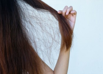 استخدام كريمات فرد الشعر باعتدال لا يزيد خطر الإصابة بسرطان الثدي