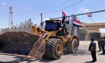 مصر تدخل معدات ثقيلة إلى غزة لإزالة ركام العدوان الإسرائيلي