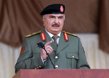 ترشح حفتر للرئاسة يفجر الخلافات بملتقى الحوار الليبي