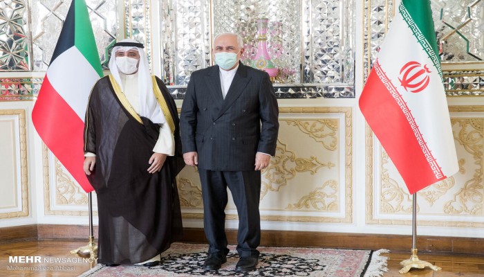 وزيرا خارجية الكويت وإيران يبحثان العلاقات الثنائية والتطورات الإقليمية