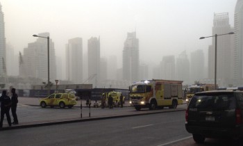 حريق ضخم يلتهم مصنعا للمواد البلاستيكية في دبي (فيديو)