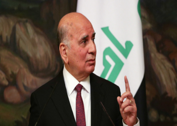 للمشاركة في الوزاري الخليجي.. وزير الخارجية العراقي يصل الرياض