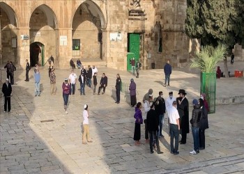 عشرات المستوطنين يجددون اقتحاماتهم للمسجد الأقصى