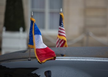 السفير الفرنسي يعود إلى الولايات المتحدة رسميا.. هل هدأت الأزمة؟