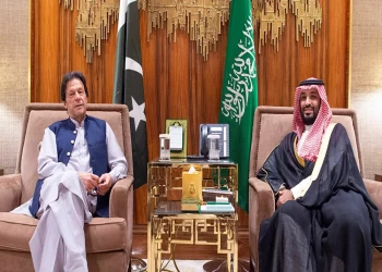 السعودية وباكستان تودعان فتور العلاقات باتفاق إمداد النفط بنظام الدفع المؤجل