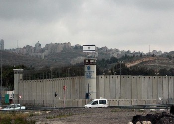 الأسرى الفلسطينيون يبدأون تصعيدا تدريجيا في سجون الاحتلال