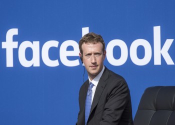 زوكربيرج يرد على اتهامات موظفة فيسبوك السابقة: ادعاءات لا معنى لها