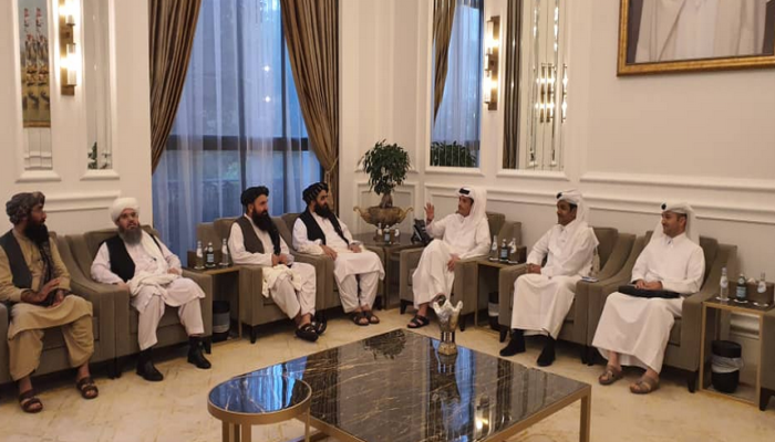 وزير الخارجية القطري يلتقي وفدا من حكومة طالبان