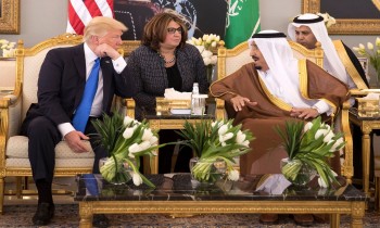 نيويورك تايمز: السعوديون منحوا ترامب هدايا مغشوشة في 2017